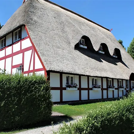 Apartment Geraeumige Mit Terrasse In Kluetz, Cleaning Included *